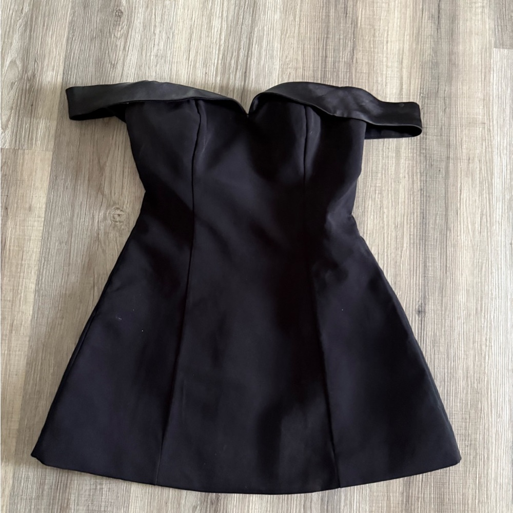 Elegant Strapless Black Dress